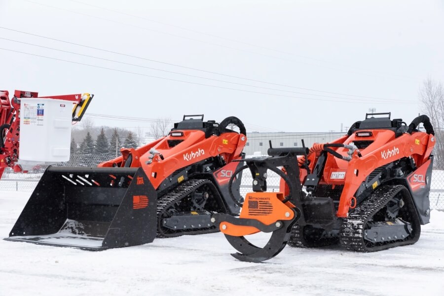 TNAttachments Grapple and Bucket Kubota SC1000